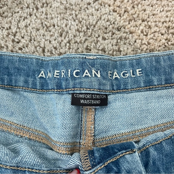 American Eagle Distressed Curvy Mom Shorts - Picture 3 of 5